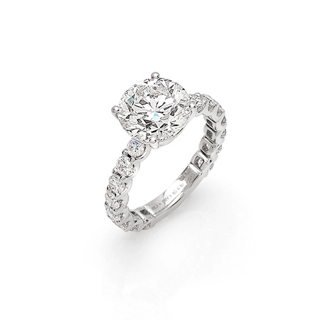 Classics Solitaire ring with Brilliant cut Diamond