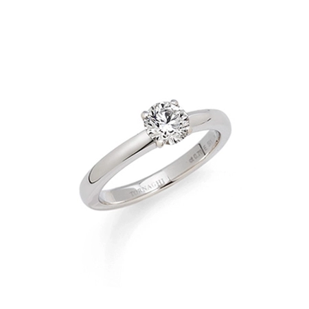 Classics Solitaire in White Gold with central Diamond