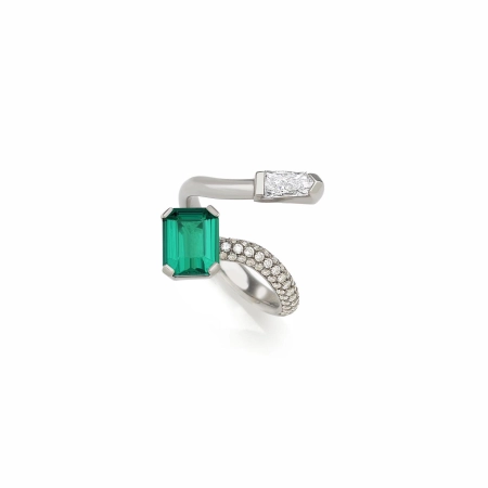 Open Open in White Gold with emerald and diamond
